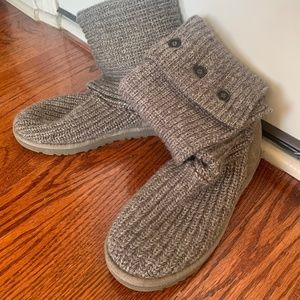GUC UGG carly grey knit boots
